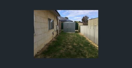 118 Lacey St, Beckenham, WA 6107 - Photo 5