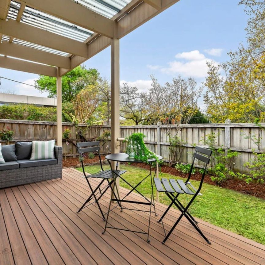 1/8 Maylands Avenue, Balwyn North. - Photo 1