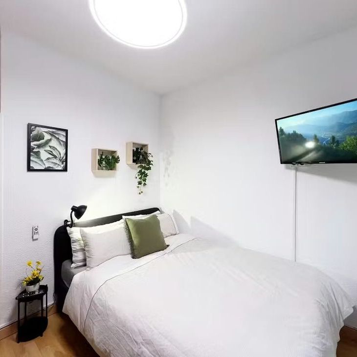 Calle de Elfo, Madrid, Community of Madrid 28027 - Photo 1