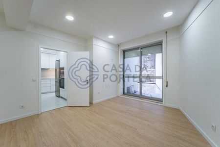 Apartamento T4 - Photo 2