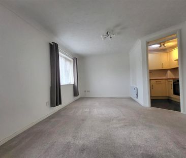 2 bedroom maisonette to rent - Photo 3