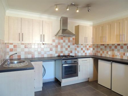 2 bedroom apartment to rent - Photo 3