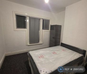 4 bedroom terraced house to rent - Photo 5
