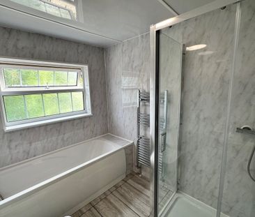 High Street - Photo 2