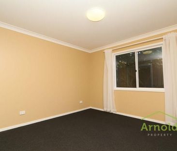 Beautiful 3 Bedroom Home in Merewether - Photo 6