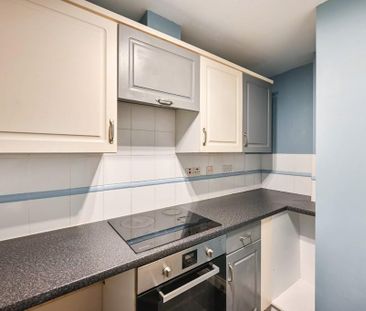 2 bedroom flat to rent - Photo 6