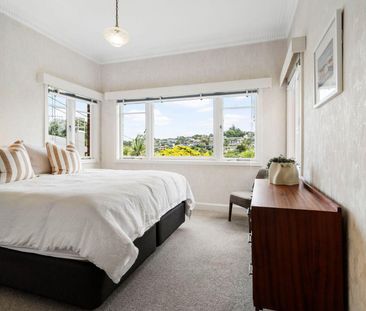 Beautifully Presented Home in The Bays - Photo 4