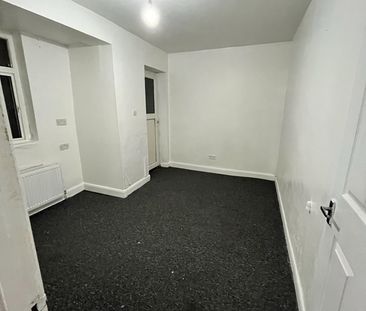 2 Bed Flat, Stanley Street, LU1 - Photo 5
