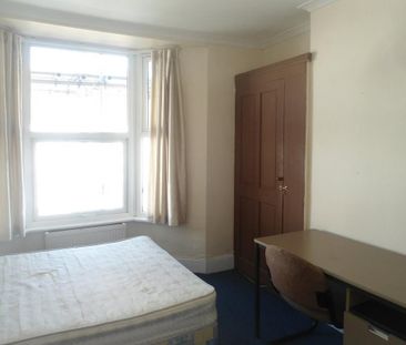 5 bedroom terraced house to rent - Photo 4