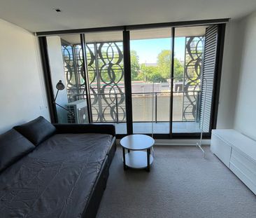 Stunning Fully Furnished 1-Bedroom Apartment in Hawthorn! - Photo 3