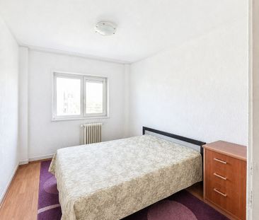 Apartament 3 camere, Politehnica, centrală proprie - Photo 1
