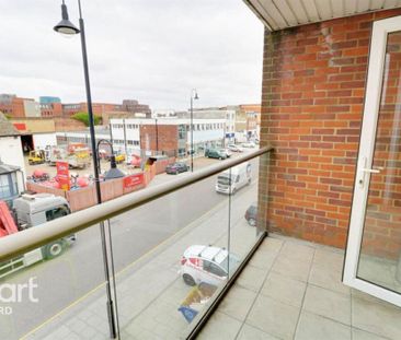 2 bedroom apartment to rent - Photo 6