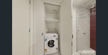 The Heart of Carlton with City Views - Photo 4