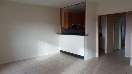 APPARTEMENT 3 PIECES EN DUPLEX QAURTIER ST JEAN DES VIGNES - Photo 2