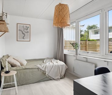 Höjdenvägen, Lerum - Photo 1
