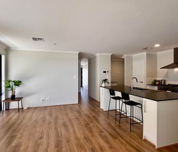 Attractive 4x2 home in whisper quiet location! - Photo 6