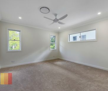 BRAND NEW TOWNHOUSE WITH RUMPUS, DUCTED AIR & COURTYARD BACKING ONT... - Photo 6