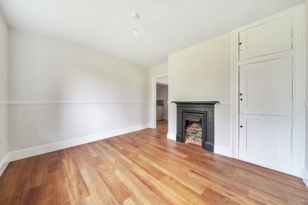 3 bedroom detached house to rent - Photo 2