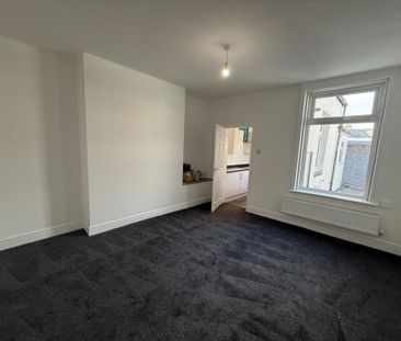 2 bedroom terraced house to rent - Photo 6