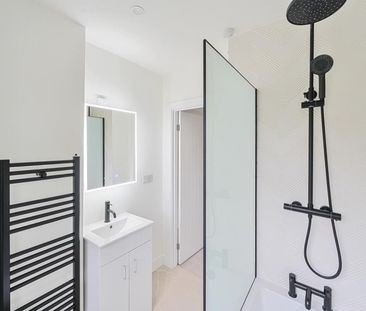 Juniper Terrace, Guildford - 3 bedrooms Property for lettings - Sey... - Photo 5