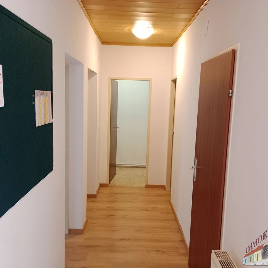 2542 Leobersdorf, unbefristete 80m² , +Terrasse +kleiner Garten , 3 zentrale Zimmer , entspannte Atmospähre in Grünruhelage - Foto 1