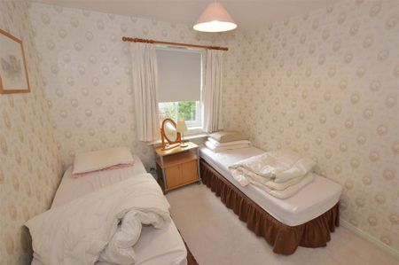 2 bedroom detached bungalow to rent - Photo 4