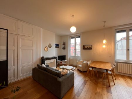 Location Appartement 2 pièces 54m² LYON 7ème - Photo 5
