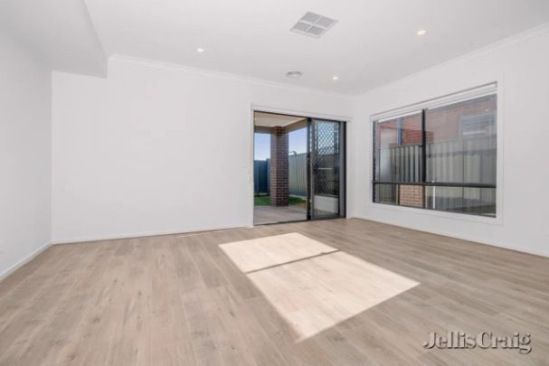 4 Bed, 2 Bath - Photo 1