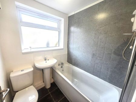 3 bedroom terraced house to rent - Photo 5