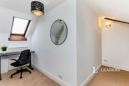 2 bedroom apartment to rent New Street, Horsham, West Sussex, RH13 - Photo 4