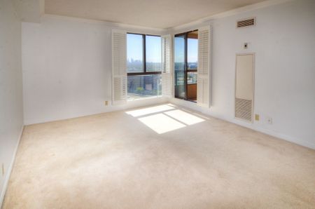 For Lease - 1 Concorde Place Unit# 2103, Toronto, Ontario - Photo 3