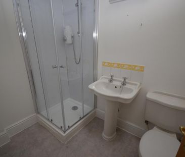 3 bedroom terraced house to rent - Photo 4