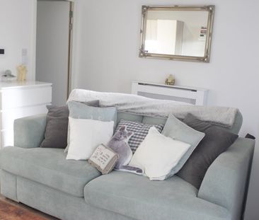 1 Bed Flat, Kingfisher Heights, E16 - Photo 3