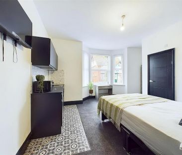 Studio to rent - Photo 6