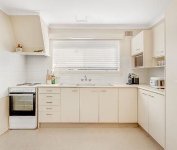 A RARE OPPORTUNITY - TWO BEDROOM HOUSE - Photo 1