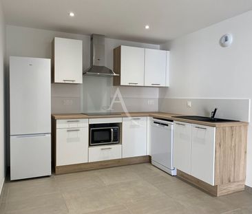 Location Appartement 3 pièces 79m² - Photo 4