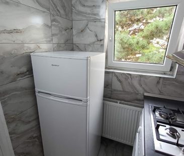 Garsoniera confort 1 Etaj 2 - Zona Zamca - Fotografie 5
