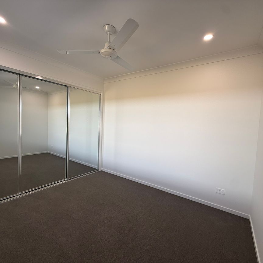 2/15 Kashmir Circuit, Greenbank QLD 4124 - House For Rent | Domain - Photo 1