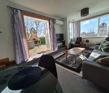 Charming 2BR Unit in Karori! - Photo 1
