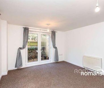 Cardinal House, Jubilee Hall Road, Farnborough, GU14 - Photo 2
