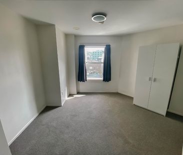 8 Lipman Street, Wellington Central - Photo 4