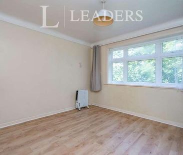 Bassett Court, Bassett Avenue, Southampton, SO16 - Photo 3