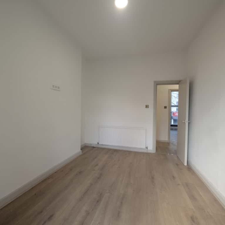 1 Bed Flat, Camden Road, NW1 - Photo 1