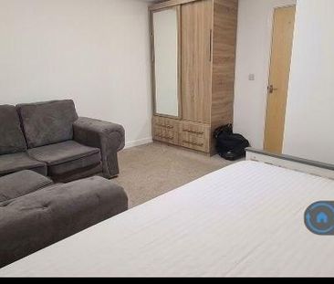 1 bedroom in a house share to rent - Photo 6