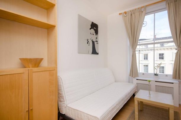 Studio to rent - Photo 1