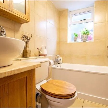 House Share to rent - London Road, Dartford, DA4 - Photo 4