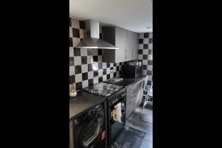 Room in a Shared Flat, Hargwyne Street, SW9 - Photo 5