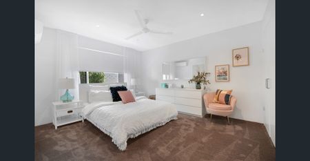 Contemporary Waterfront Living at its Finest - Unfurnished - Photo 5