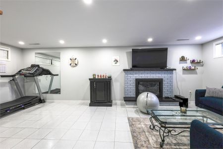 For Lease - 230 Mcgill Street, Mississauga, Ontario - Photo 2