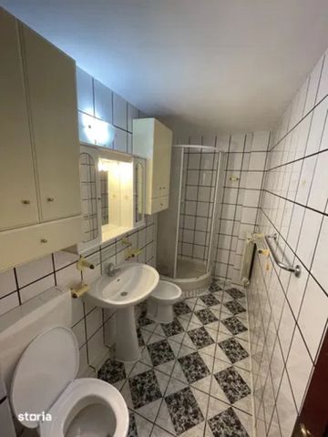 Muncii chiar la metrou etaj 3 - Photo 3